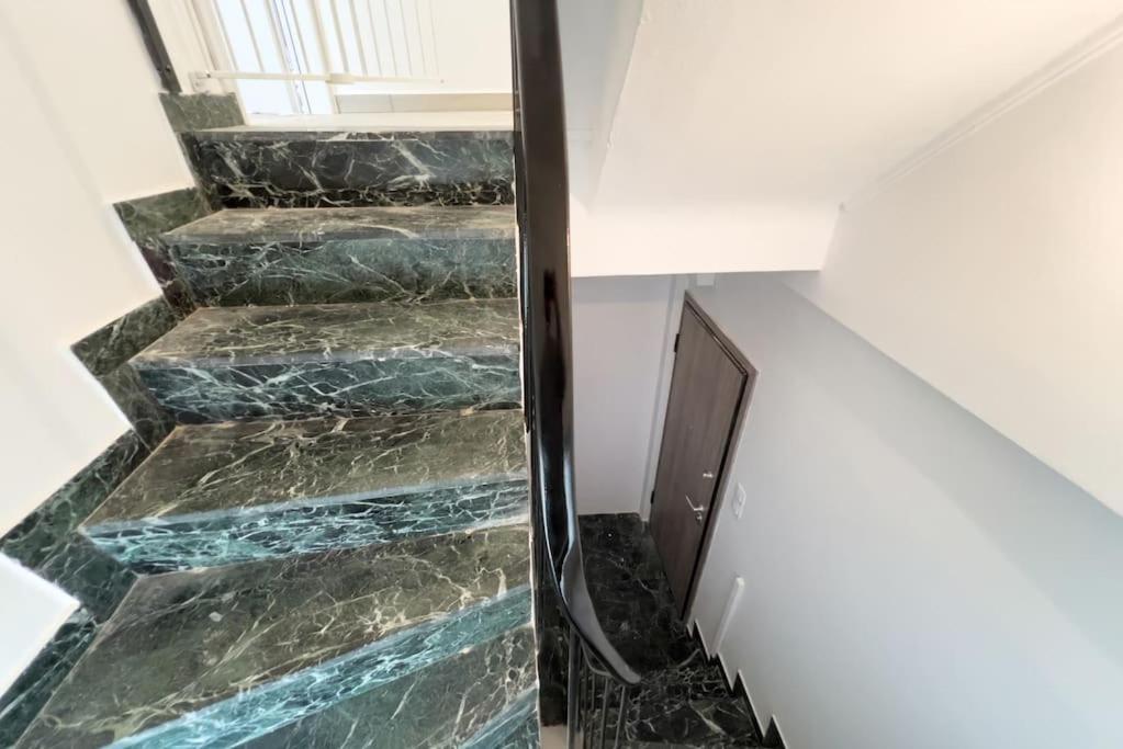 Spacious Penthouse Near Downtown 아테네 외부 사진